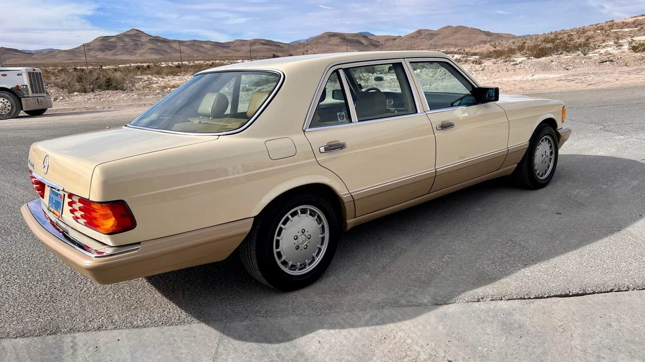 1989 Mercedes-Benz W126 S-Class Sedan - Image 22 of 31