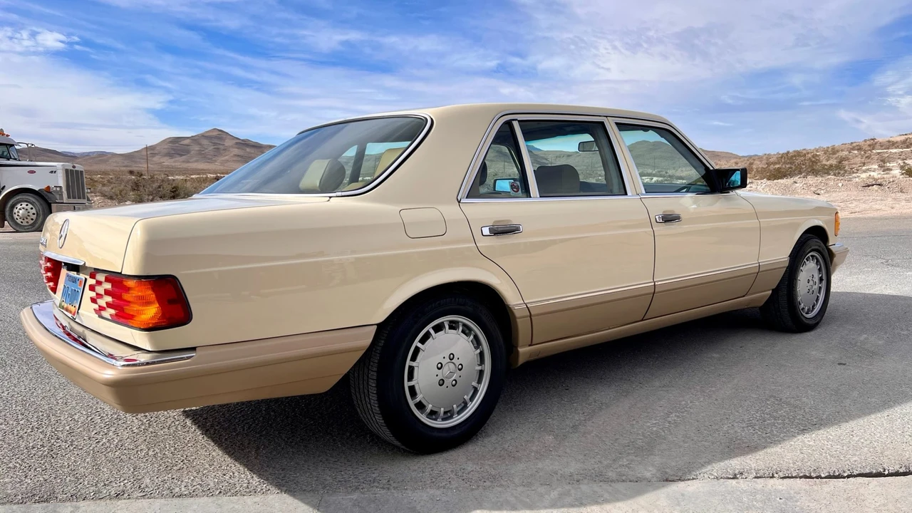 1989 Mercedes-Benz W126 S-Class Sedan - Image 21 of 31