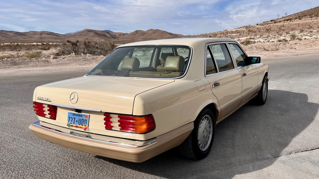 1989 Mercedes-Benz W126 S-Class Sedan - Image 20 of 31