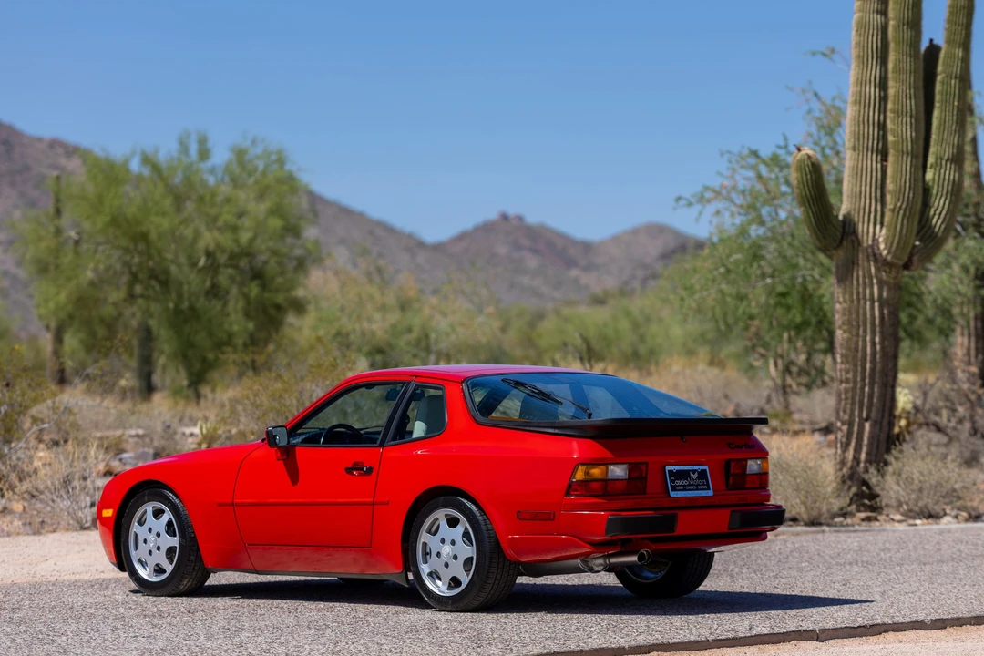 1989 Porsche 944 Turbo - Image 14 of 31