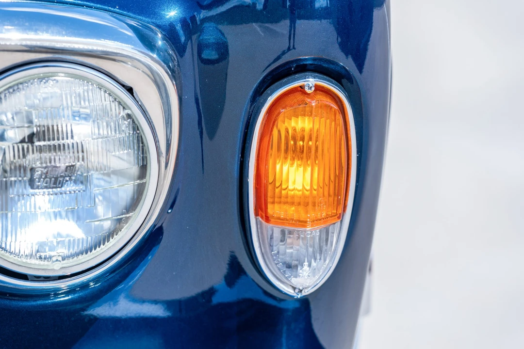 1989 Rolls-Royce Corniche Series II - Image 28 of 31