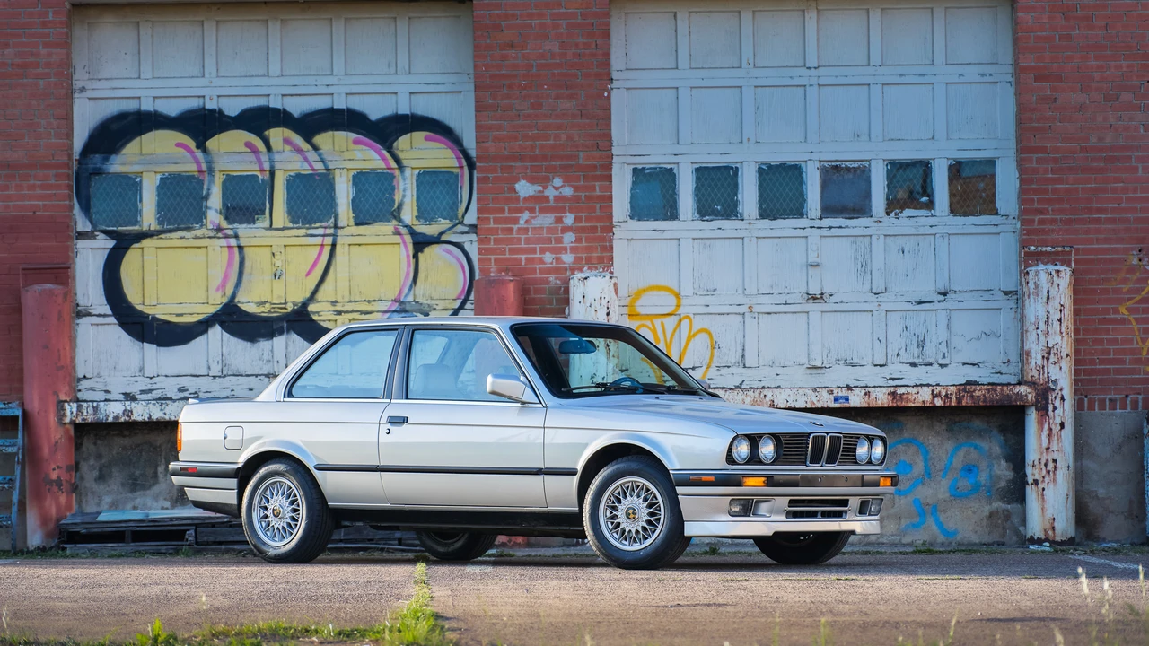 1990 BMW E30 3 Series - Image 13 of 31