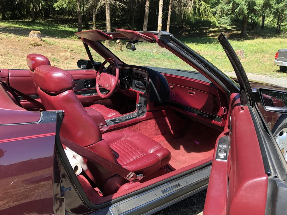 1990 Buick Reatta - Image 19 of 31