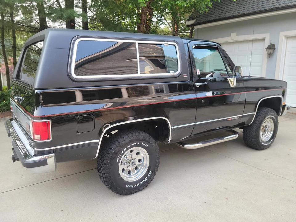 1990 GMC Jimmy 2nd Gen - Image 30 of 31
