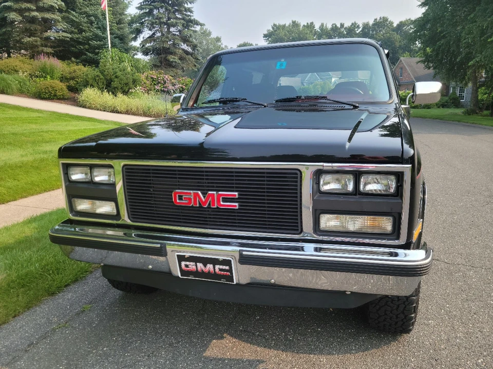1990 GMC Jimmy 2nd Gen - Image 2 of 31