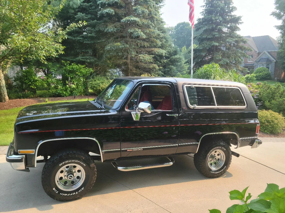 1990 GMC Jimmy 2nd Gen - Image 11 of 31
