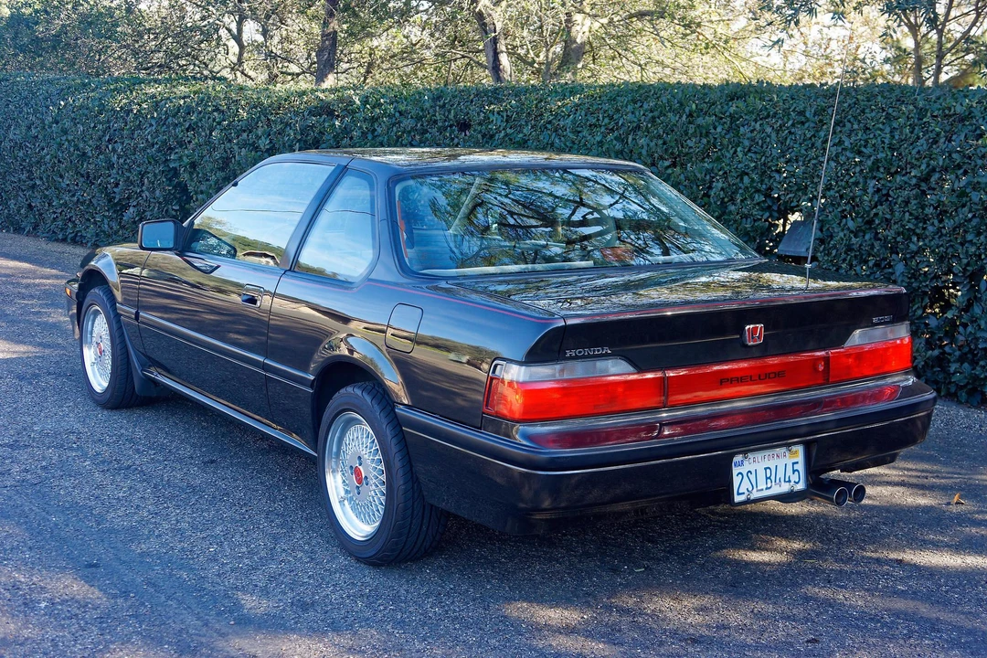 1990 Honda Prelude 3rd Gen - Image 25 of 31