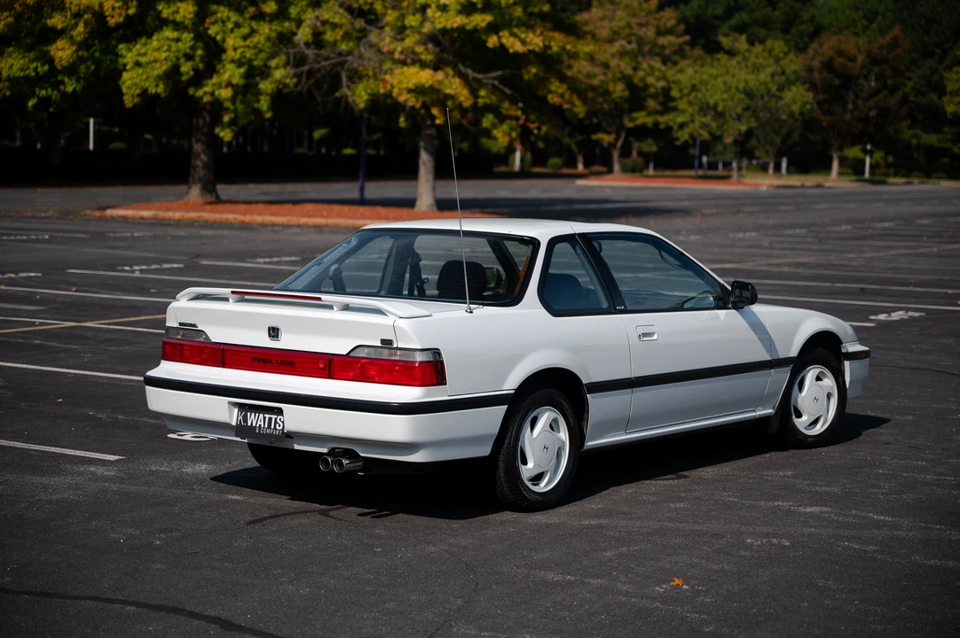 1990 Honda Prelude 3rd Gen - Image 14 of 31