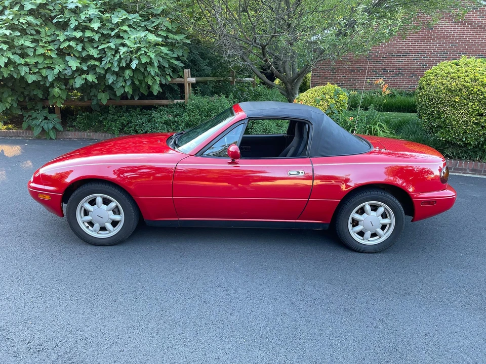 1990 Mazda NA MX-5 Miata - Image 24 of 31
