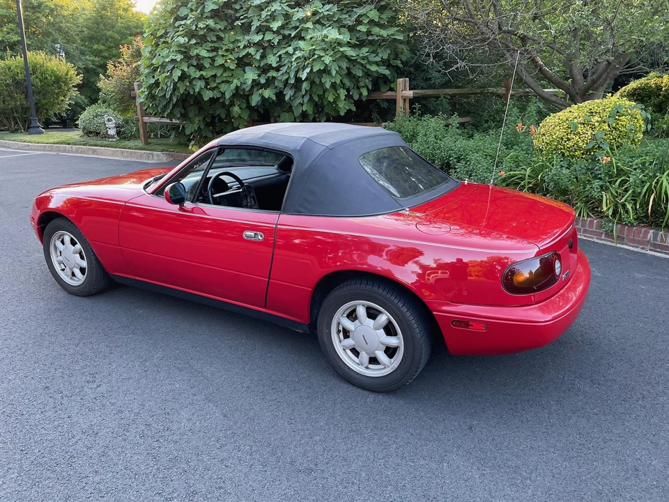 1990 Mazda NA MX-5 Miata - Image 23 of 31