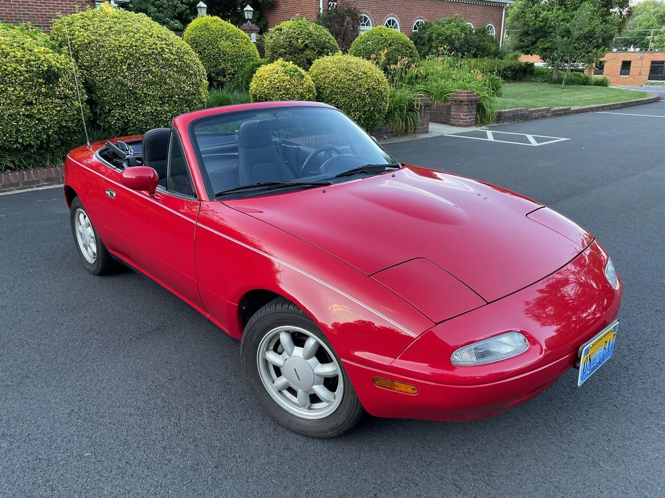 1990 Mazda NA MX-5 Miata - Image 14 of 31