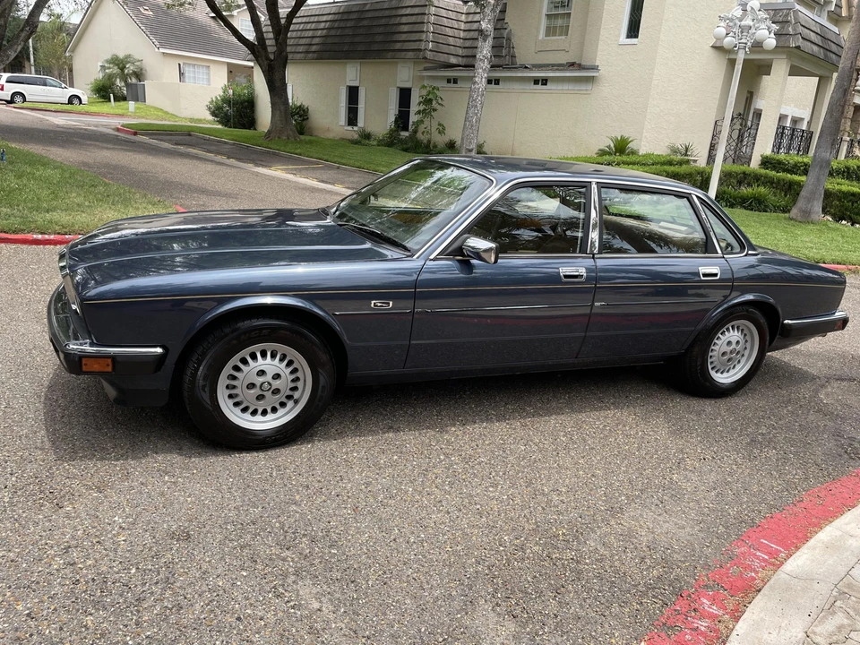 1991 Jaguar XJ Series 3 - Image 30 of 31