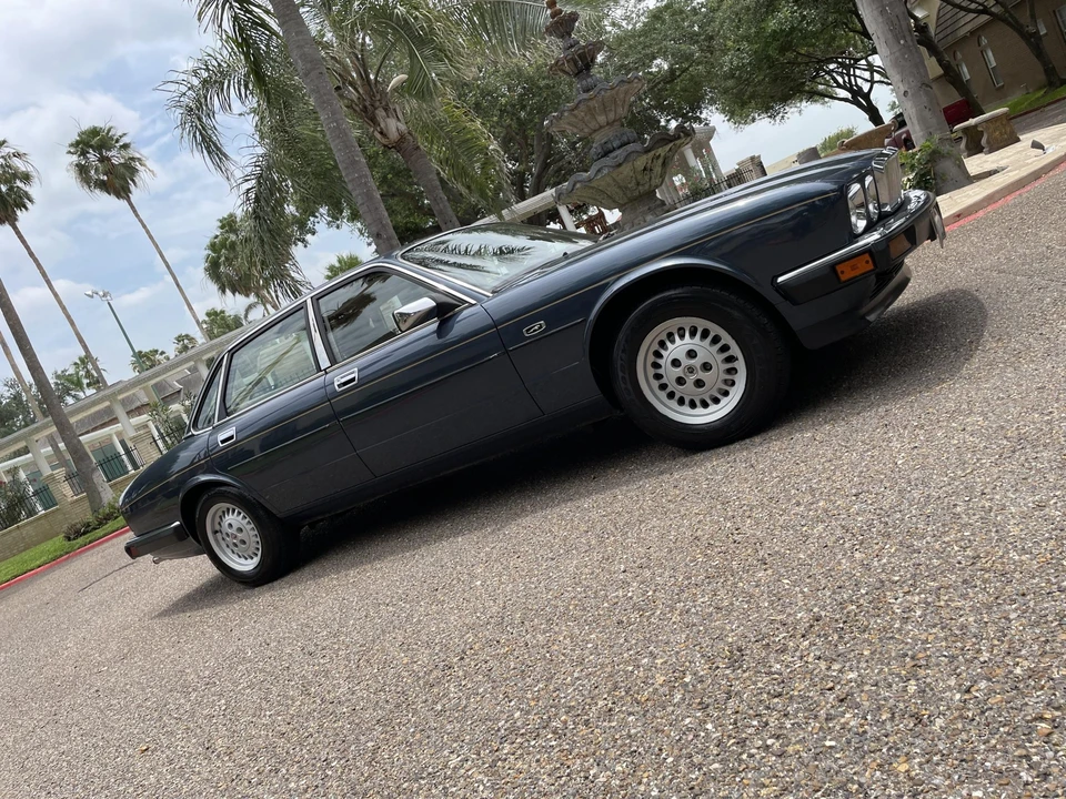 1991 Jaguar XJ Series 3 - Image 7 of 31