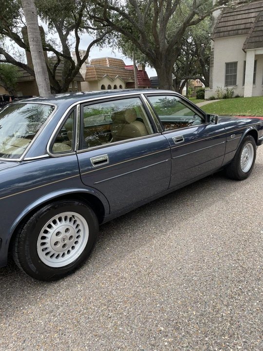 1991 Jaguar XJ Series 3 - Image 16 of 31
