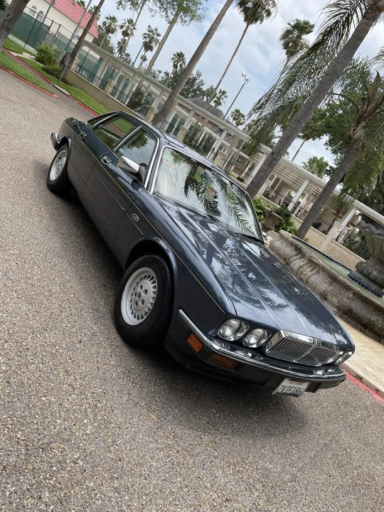 1991 Jaguar XJ Series 3 - Image 2 of 31