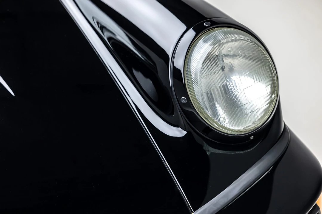 1991 Porsche 964 Carrera - Image 24 of 31