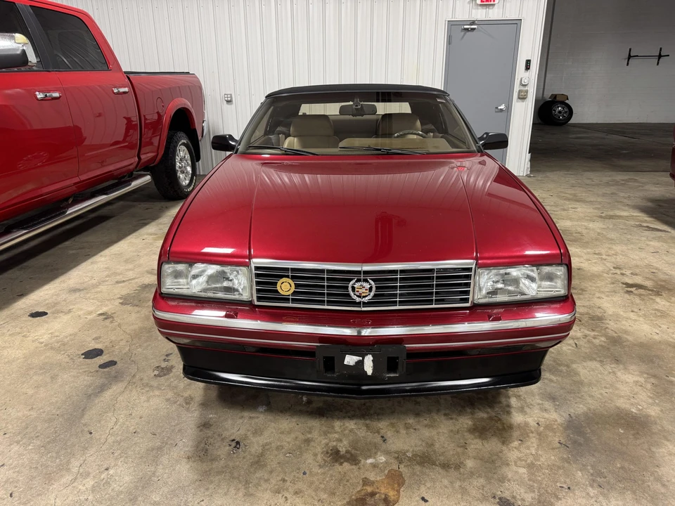 1993 Cadillac Allante - Image 16 of 31