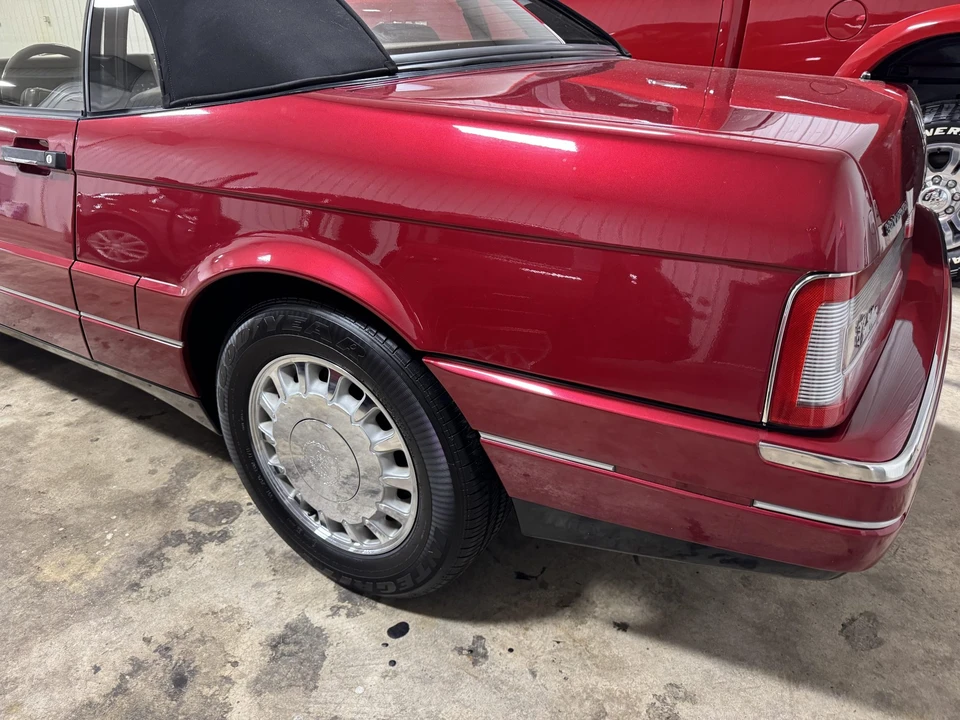 1993 Cadillac Allante - Image 19 of 31