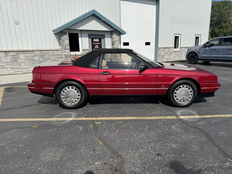 1993 Cadillac Allante - Image 8 of 31