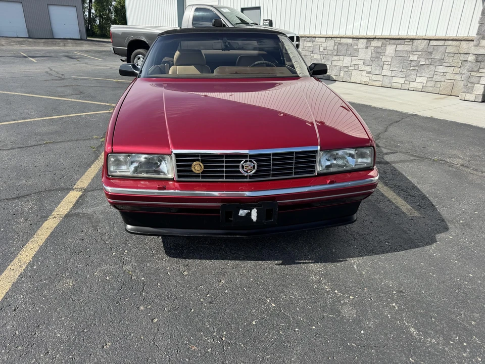 1993 Cadillac Allante - Image 11 of 31