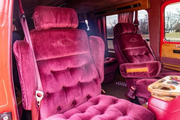 1994 Chevrolet G-Series Van - Image 4 of 8