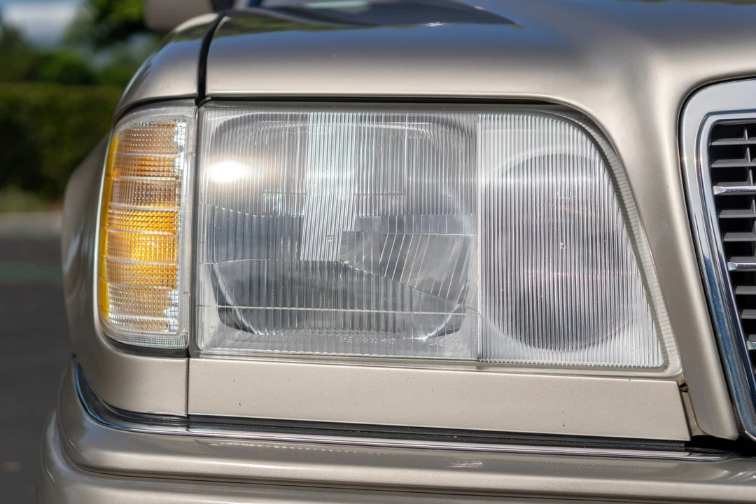 1994 Mercedes-Benz W124 E-Class - Image 17 of 31