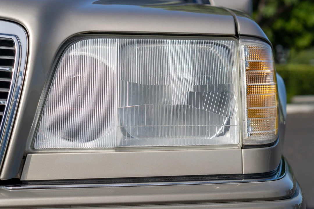 1994 Mercedes-Benz W124 E-Class - Image 18 of 31