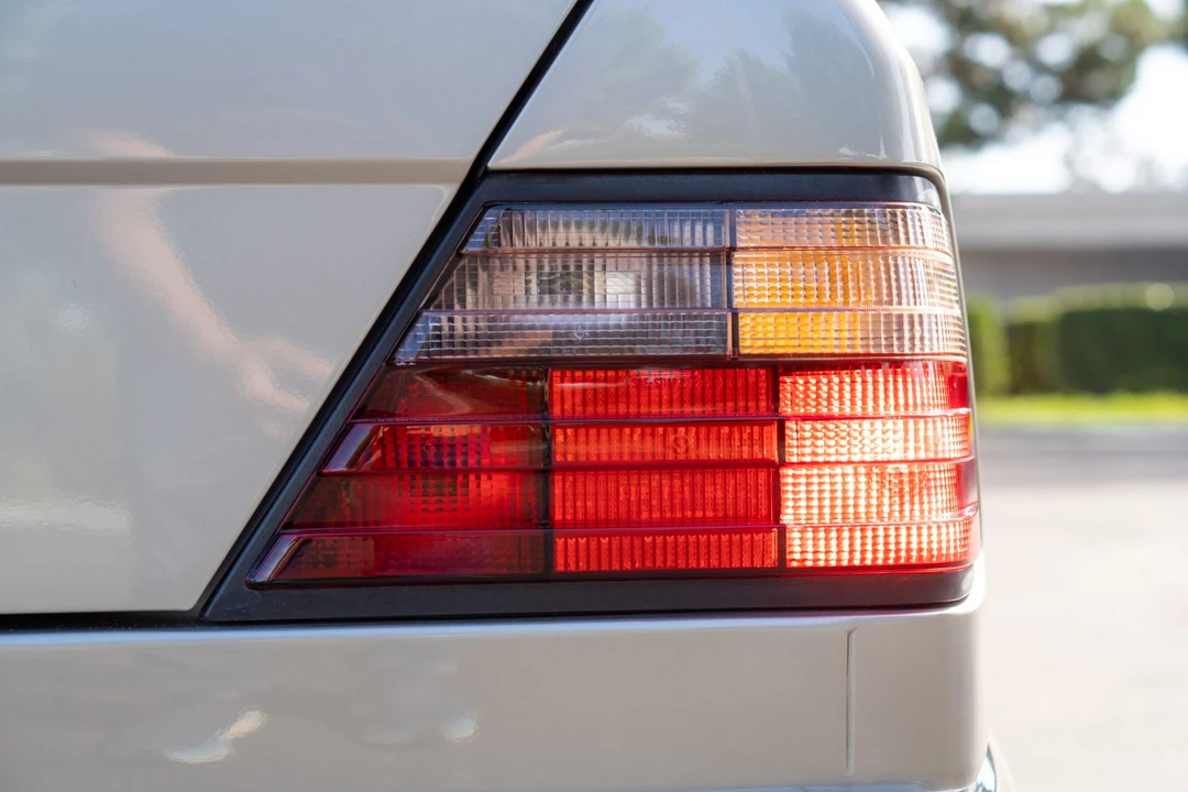 1994 Mercedes-Benz W124 E-Class - Image 27 of 31
