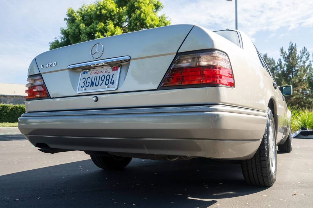 1994 Mercedes-Benz W124 E-Class - Image 21 of 31