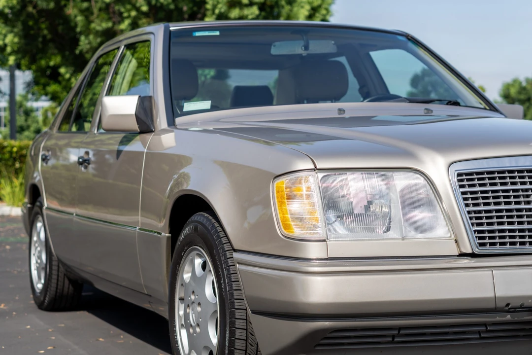 1994 Mercedes-Benz W124 E-Class - Image 13 of 31