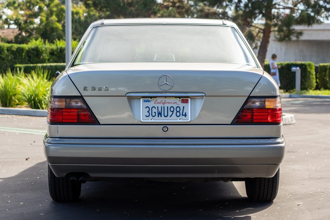 1994 Mercedes-Benz W124 E-Class - Image 7 of 31