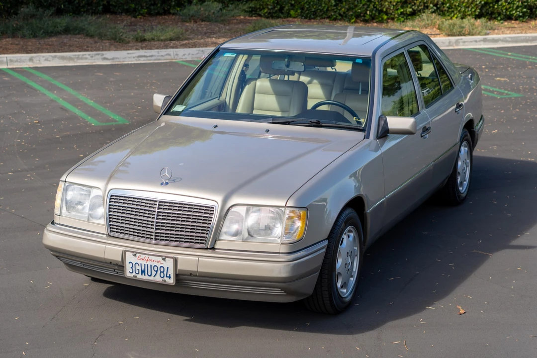 1994 Mercedes-Benz W124 E-Class - Image 2 of 31