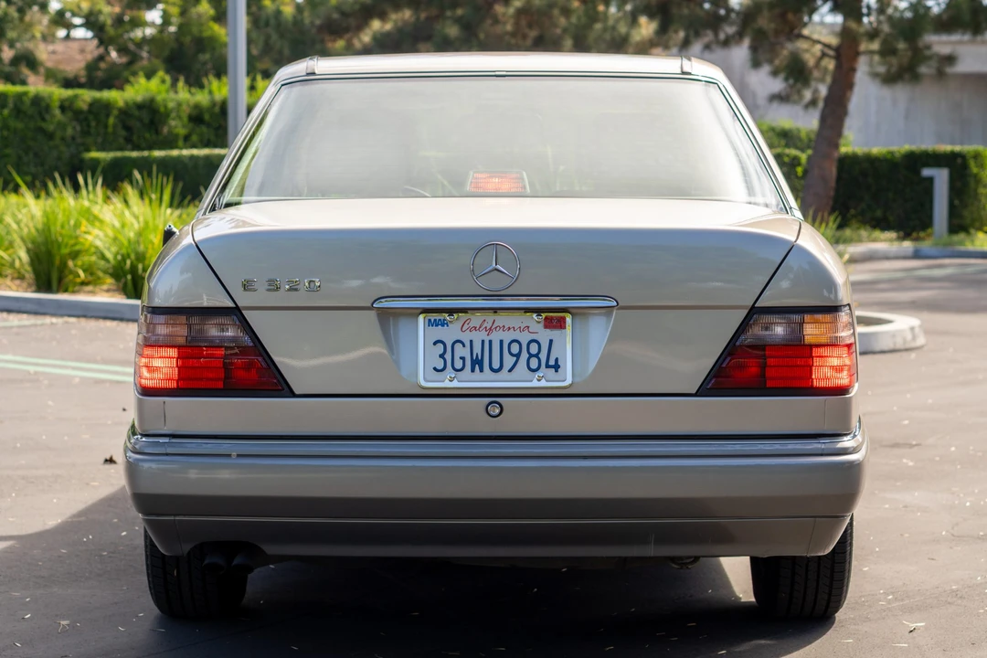 1994 Mercedes-Benz W124 E-Class - Image 20 of 31