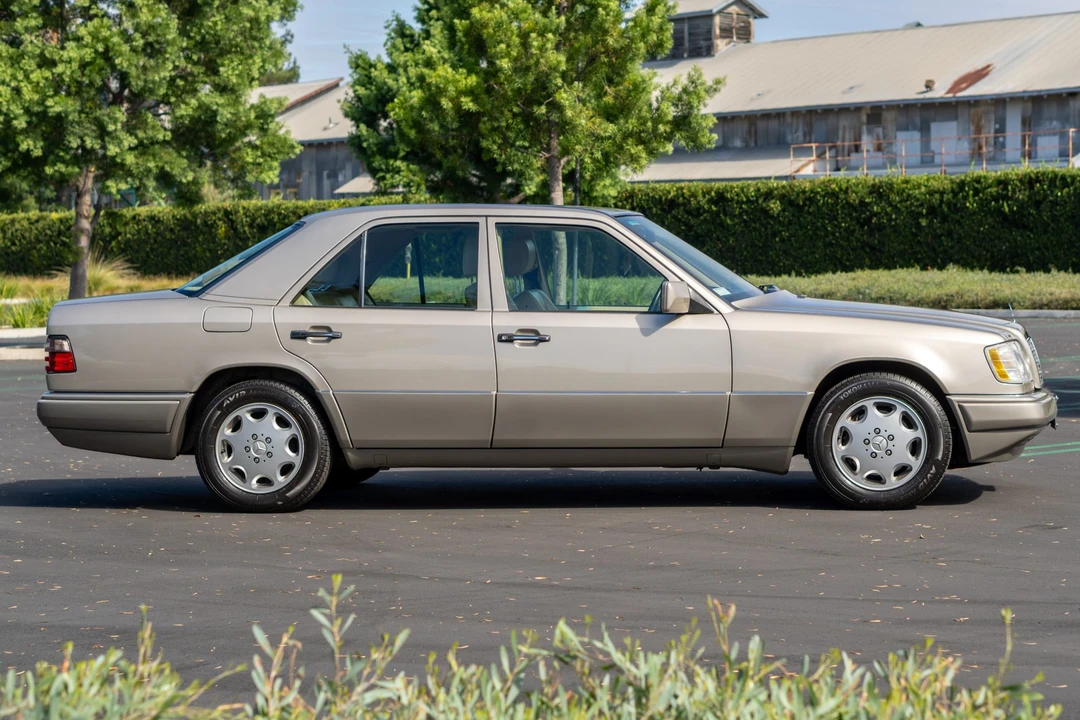 1994 Mercedes-Benz W124 E-Class - Image 5 of 31