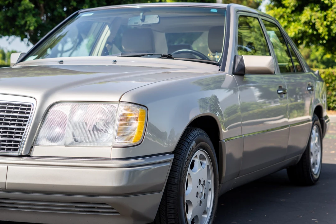 1994 Mercedes-Benz W124 E-Class - Image 14 of 31