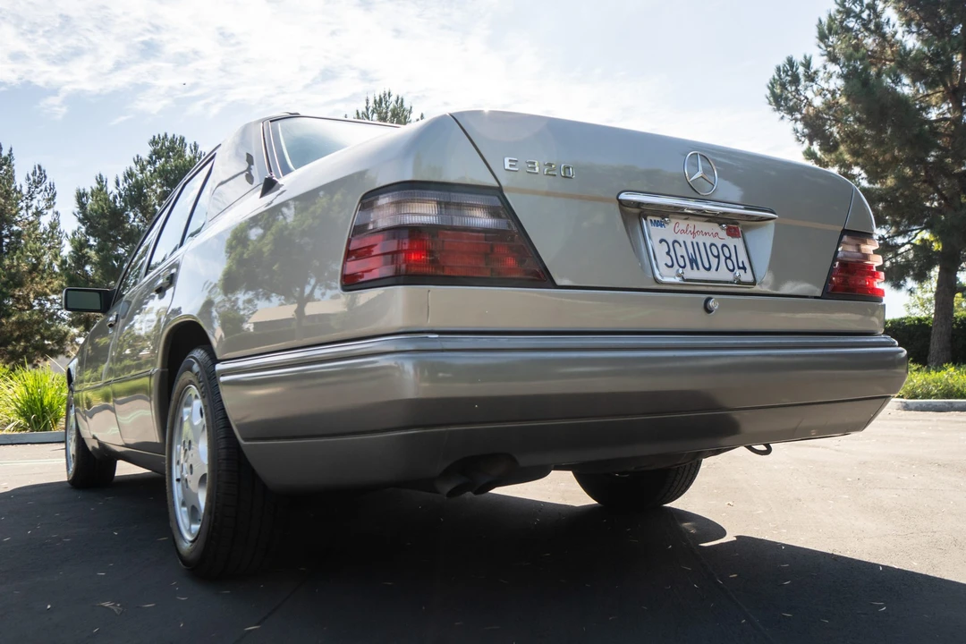 1994 Mercedes-Benz W124 E-Class - Image 19 of 31