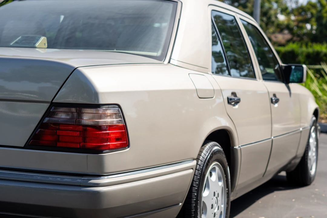 1994 Mercedes-Benz W124 E-Class - Image 23 of 31