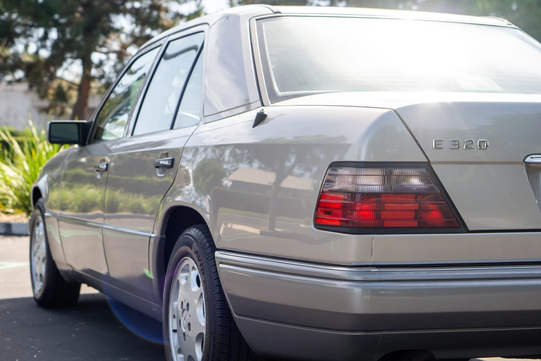 1994 Mercedes-Benz W124 E-Class - Image 22 of 31
