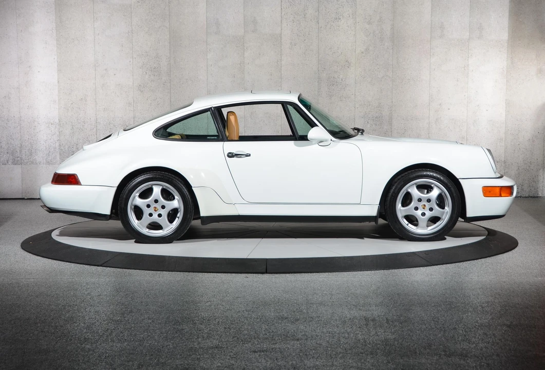 1994 Porsche 964 Carrera 4 - Image 16 of 31