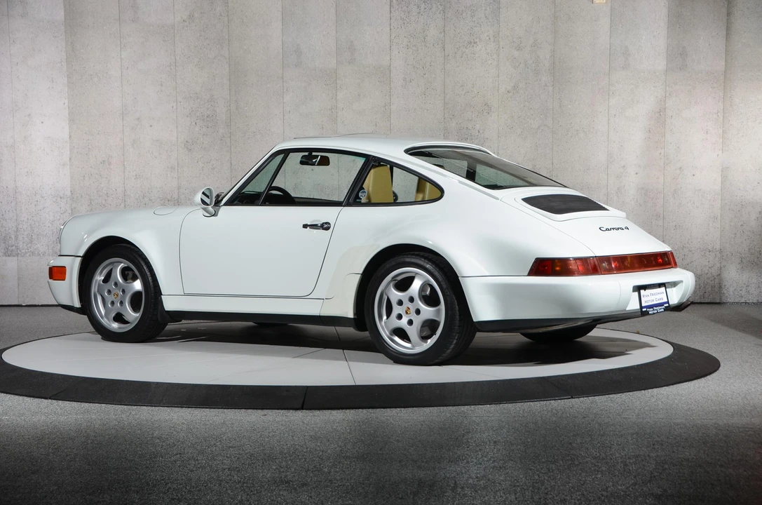 1994 Porsche 964 Carrera 4 - Image 10 of 31