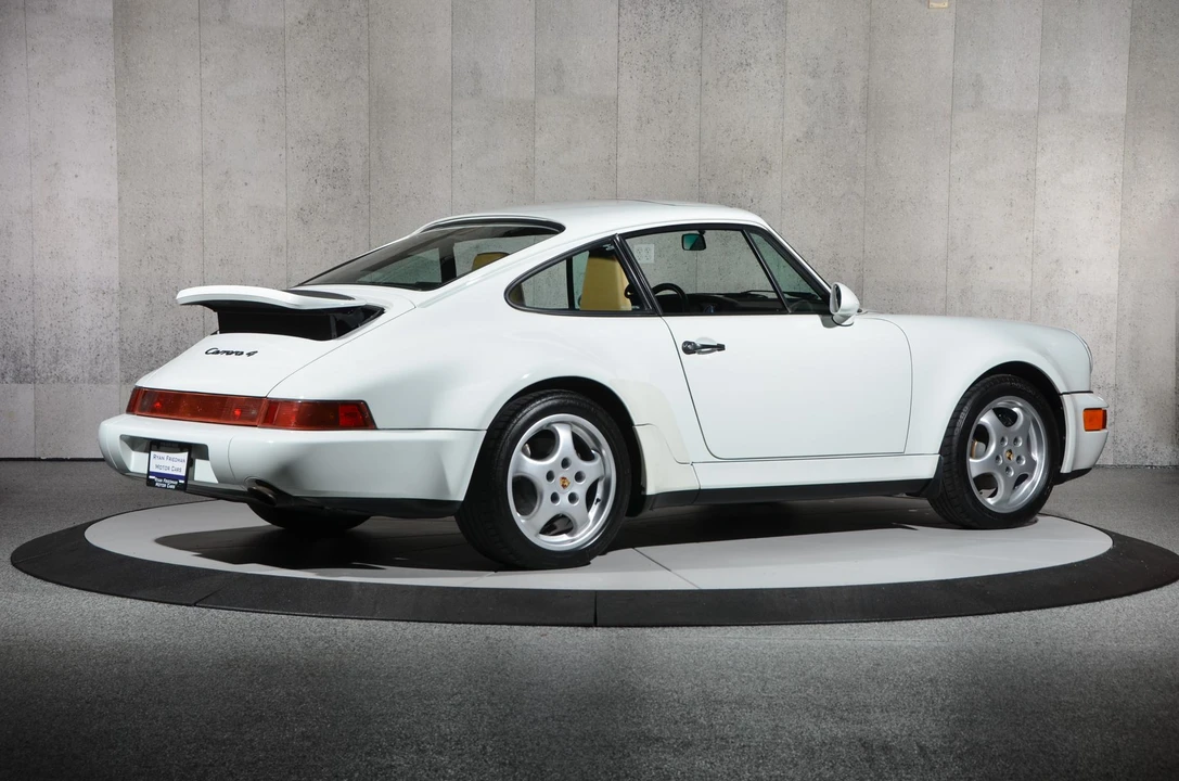 1994 Porsche 964 Carrera 4 - Image 13 of 31