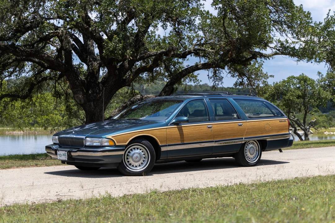 1995 Buick Roadmaster - Image 4 of 31
