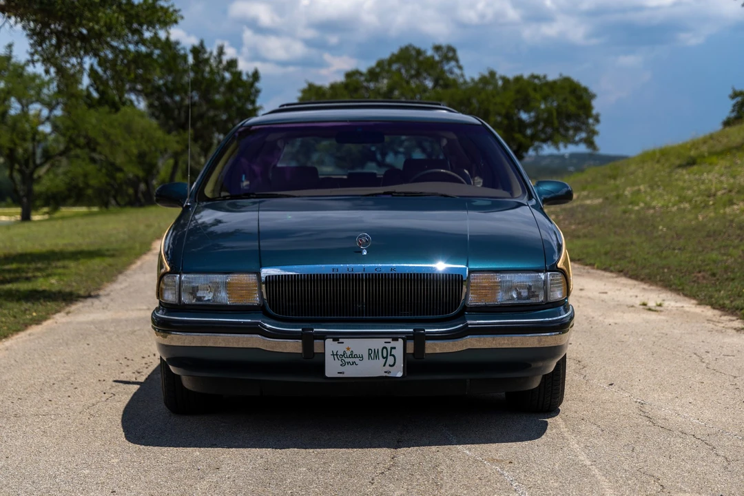 1995 Buick Roadmaster - Image 20 of 31