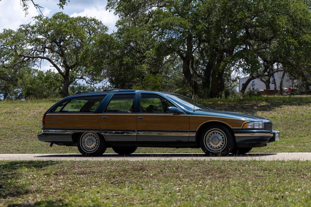 1995 Buick Roadmaster - Image 17 of 31