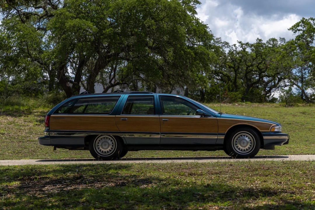 1995 Buick Roadmaster - Image 16 of 31