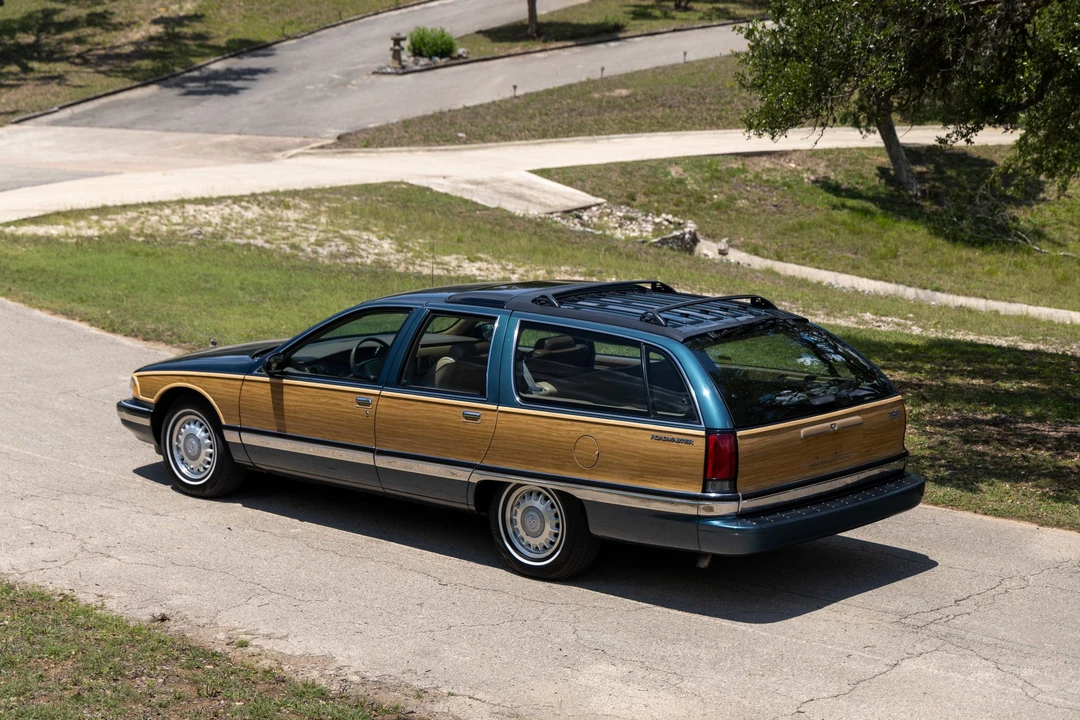 1995 Buick Roadmaster - Image 9 of 31