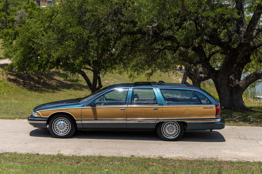 1995 Buick Roadmaster - Image 7 of 31