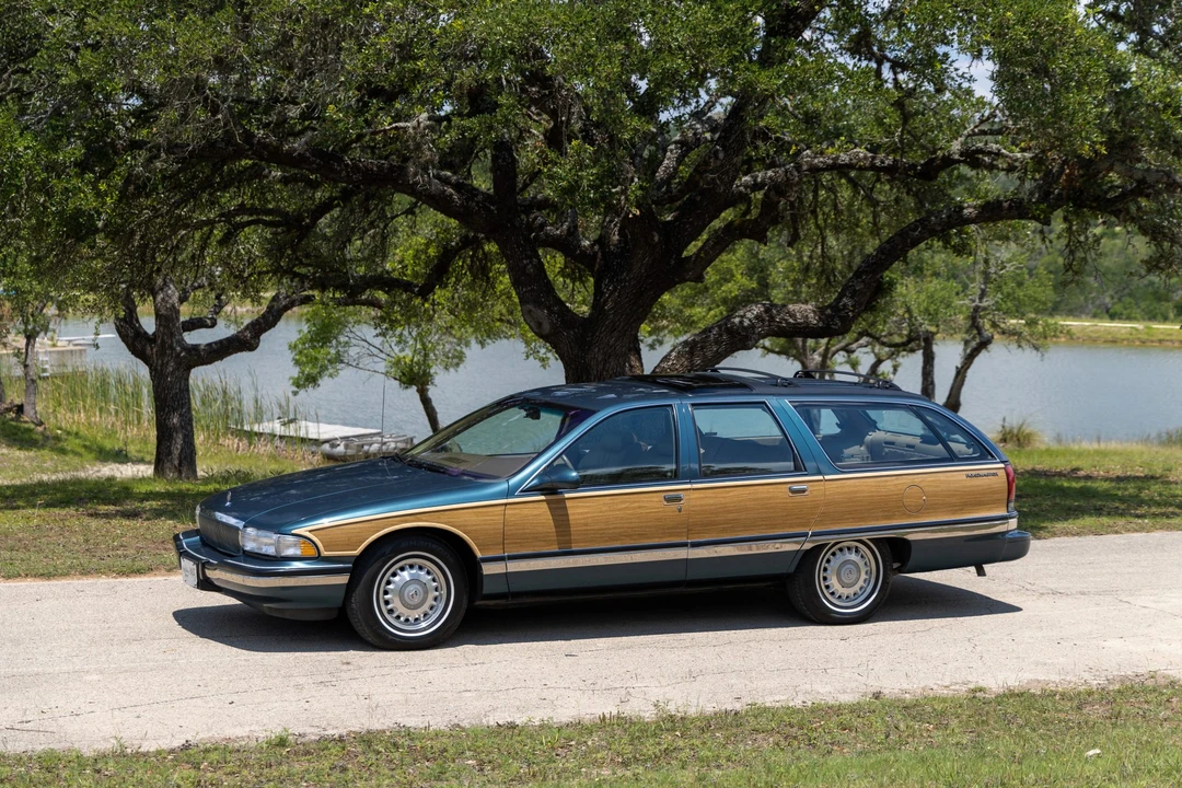 1995 Buick Roadmaster - Image 6 of 31