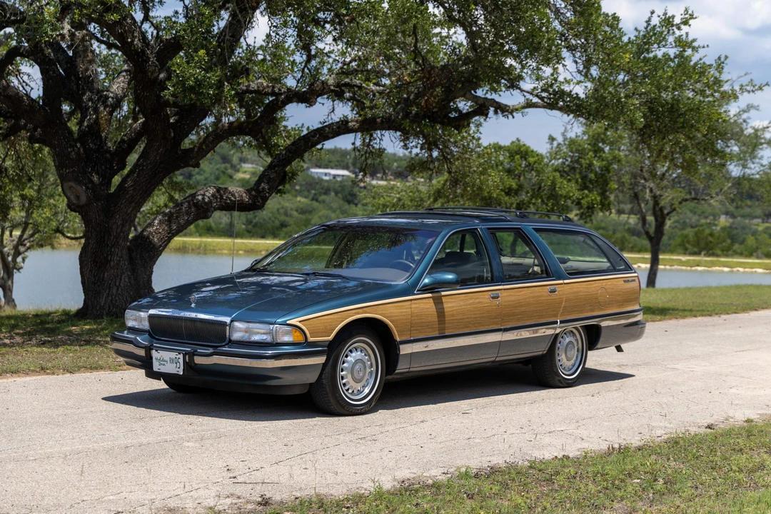 1995 Buick Roadmaster - Image 3 of 31