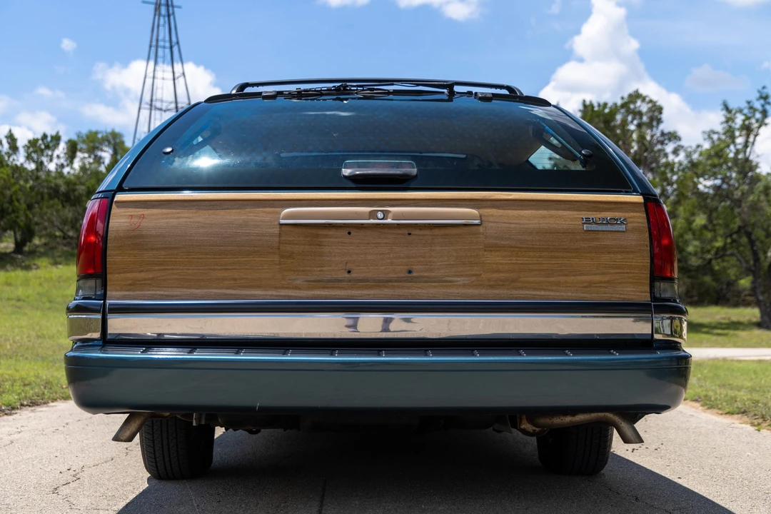 1995 Buick Roadmaster - Image 31 of 31